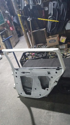 PORTA TRASEIRA DIREITA MEGANE GRAND TOUR 2012