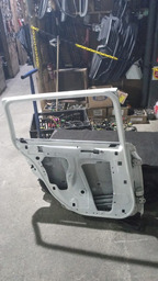 PORTA TRASEIRA ESQUERDA MEGANE GRAND TOUR 2012