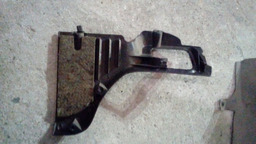 CAPA ACABAMENTO TRASEIRO ESQUERDO MEGANE 7700841432