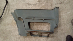 ACABAMENTO ESQUERDO/DIREITO PORTA MALA SCENIC 7702280121 UND