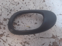 MOLDURAS MAÇANETA INTERNA DIANTEIRA DIREITA PEUGEOT 206 UND