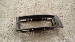 MOLDURA CENTRAL PAINEL RADIO RENAULT SCENIC 1.6 AVARIADA