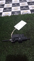 TRAVA DA PORTINHOLA DO TANQUE MEGANE GRAND TOUR 2012