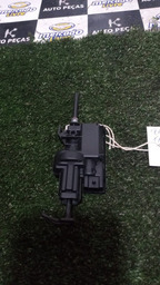 TRAVA DA PORTINHOLA DO TANQUE MEGANE GRAND TOUR 2012