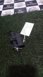 TRAVA DA PORTINHOLA DO TANQUE MEGANE GRAND TOUR 2012