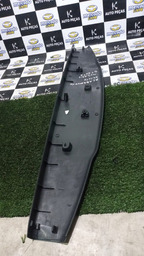 ACABAMENTO DIANTEIRO ESQUERDO DO TETO MEGANE GRAND TOUR 2012