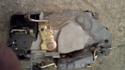 FECHADURA TRASEIRA ESQUERDA PEUGEOT 306 SW 1999