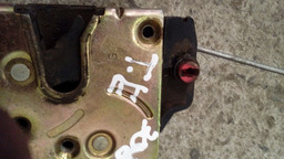 FECHADURA TRASEIRA ESQUERDA PEUGEOT 306 SW 1999