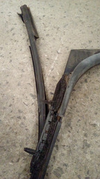 CANALETA DE PORTA TRASEIRO ESQUERDO PEUGEOT 308 COM AVARIA