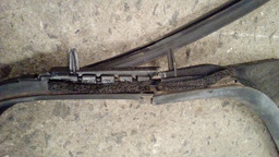 CANALETA DE PORTA TRASEIRO ESQUERDO PEUGEOT 308 COM AVARIA