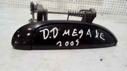 MAÇANETA EXTERNA DIANTEIRA DIREITA RENAULT MEGANE 03/05