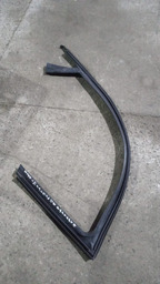 BORRACHA CALHA DE VIDRO DIANTEIRA DIR MEGANE GRAND TOUR 2012