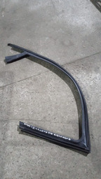 BORRACHA CALHA DE VIDRO DIANTEIRA DIR MEGANE GRAND TOUR 2012