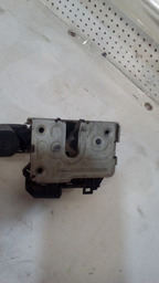 FECHADURA DIANTEIRA DIREITA RENAULT MEGANE 03/05