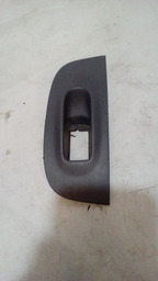 MOLDURA BOTÃO VIDRO DIANTEIRO DIREITO MEGANE TRAVAS QUEBRADA