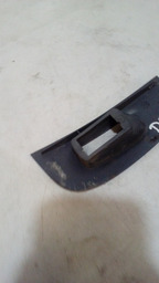 MOLDURA BOTÃO VIDRO DIANTEIRO DIREITO MEGANE TRAVAS QUEBRADA
