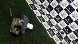 FECHADURA TRASEIRA ESQUERDA MEGANE GRAND TOUR 2012