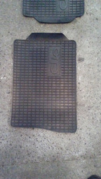 PAR TAPETE TRASEIRO RENAULT CLIO TODOS