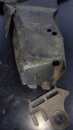 CAPA DO EIXO TRASEIRO MEGANE GRAND TOUR 2012 AVARIADO