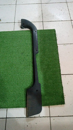 SOLEIRA DA PORTA PEUGEOT PARTNER LADO ESQUERDO COM AVARIA