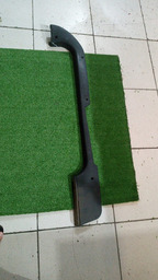 SOLEIRA DA PORTA PEUGEOT PARTNER LADO ESQUERDO COM AVARIA