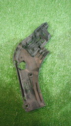 SUPORTE DA SOLEIRA RENAULT MEGANE 2005 LADO ESQUERDO