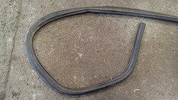 BORRACHA DO VIDRO DIANTEIRA ESQUERDA PEUGEOT 206 2004