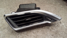 DIFUSOR DE AR DIANTEIRO ESQUERDO PEUGEOT 208