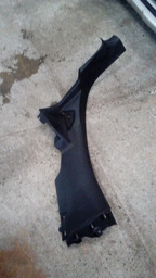 MOLDURA COLUNA ACABAMENTO TRASEIRO DIREITA PEUGEOT 208