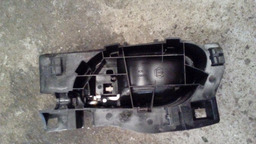 MAÇANETA INTERNA DIANTEIRA DIREITA PEUGEOT 208