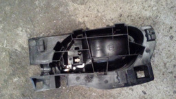 MAÇANETA INTERNA DIANTEIRA DIREITA PEUGEOT 208