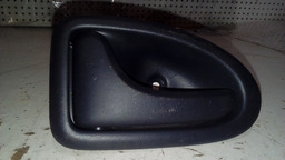 MAÇANETA INTERNA ESQUERDA RENAULT LOGAN