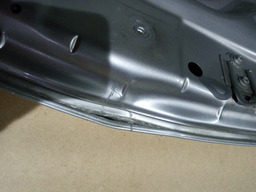 CAPÔ RENAULT MEGANE 2007 EM DIANTE COM PEQUENA AVARIA