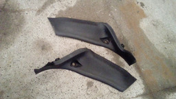 MOLDURA LATERAL TRASEIRA PEUGEOT 206 *UNIDADE