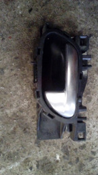 MAÇANETA INTERNA TRASEIRA DIREITA PEUGEOT 208