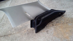 MOLDURA TRASEIRA ESQUERDA PEUGEOT 208