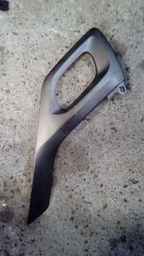 MOLDURA MAÇANETA INTERNA DIANTEIRA ESQUERDA PEUGEOT 208