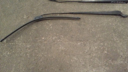 BRAÇO LIMPADOR DIANTEIRO SEM PALHETAS PICASSO 2.0 16V