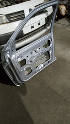 PORTA DIANTEIRA DIREITA RENAULT CLIO