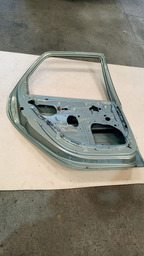 PORTA TRASEIRA ESQUERDA RENAULT SCENIC 