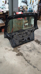 TAMPA TRASEIRO PORTA MALAS RENAULT SCENIC PEQUENO AMASSADO