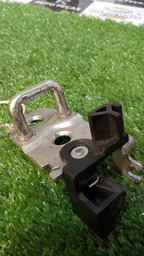 BATENTE FECHADURA TRASEIRA PORTA MALAS RENAULT CLIO 2014...