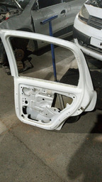 PORTA TRASEIRA DIREITA CITROEN C3 2012 COM DETALHE
