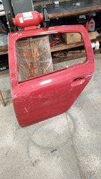 Porta Traseira Esquerda Renault Clio Avariada