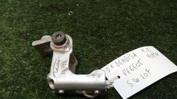 Dobradiça Porta Traseira Esquerda Peugeot 207 Sw