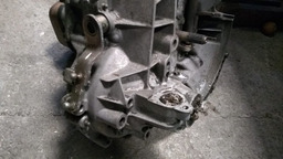 CAIXA CAMBIO PEUGEOT 205 1.4 1995