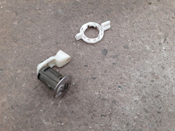 ESTOJO CILINDRO PORTA DIANTEIRA DIREITA CLIO 2002