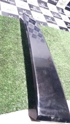 ACABAMENTO EXTERNO DA COLUNA DO MEIO LADO DIR C4 PALLAS 2010