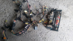 CHICOTE PAINEL FUSÍVEIS RELÉS CLIO 1.6 8V 1999