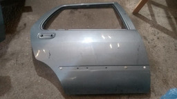 PORTA TRASEIRA DIREITA CLIO 1999